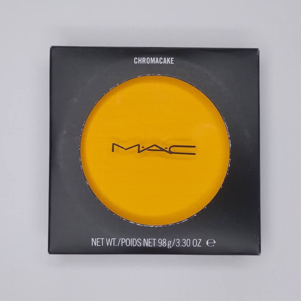 MAC Cosmetics CHROMACAKE Primary Yellow NIB